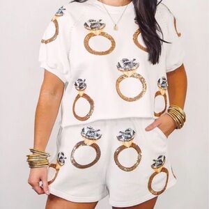 QUEEN OF SPARKLES White and Gold Ring Top